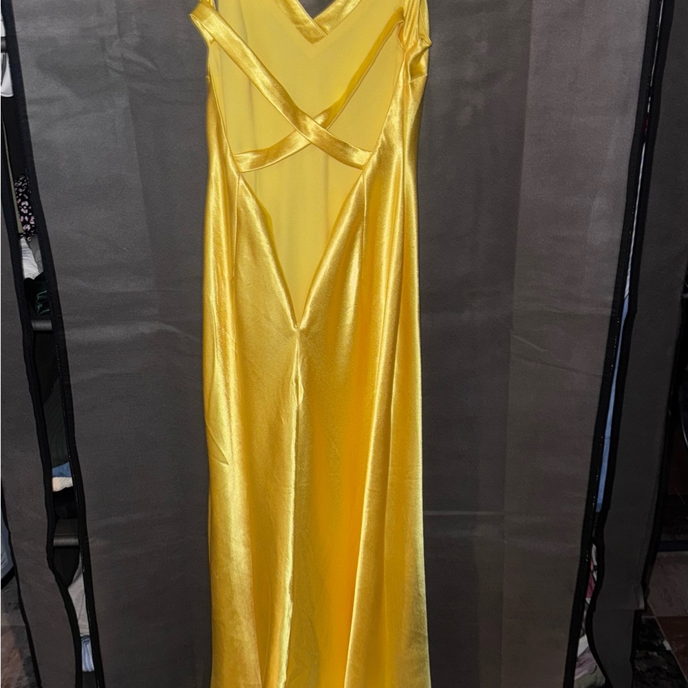 How to lose a guy in 10 days - yellow dress